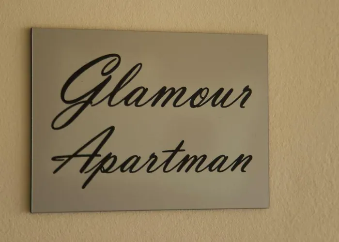 Glamour Apartman * Έγκερ