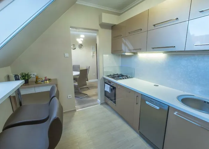 Glamour Apartman Έγκερ