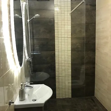 Glamour Apartman * إغير