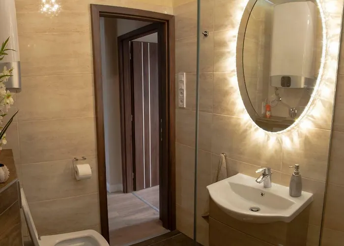 Glamour Apartman * 에게르
